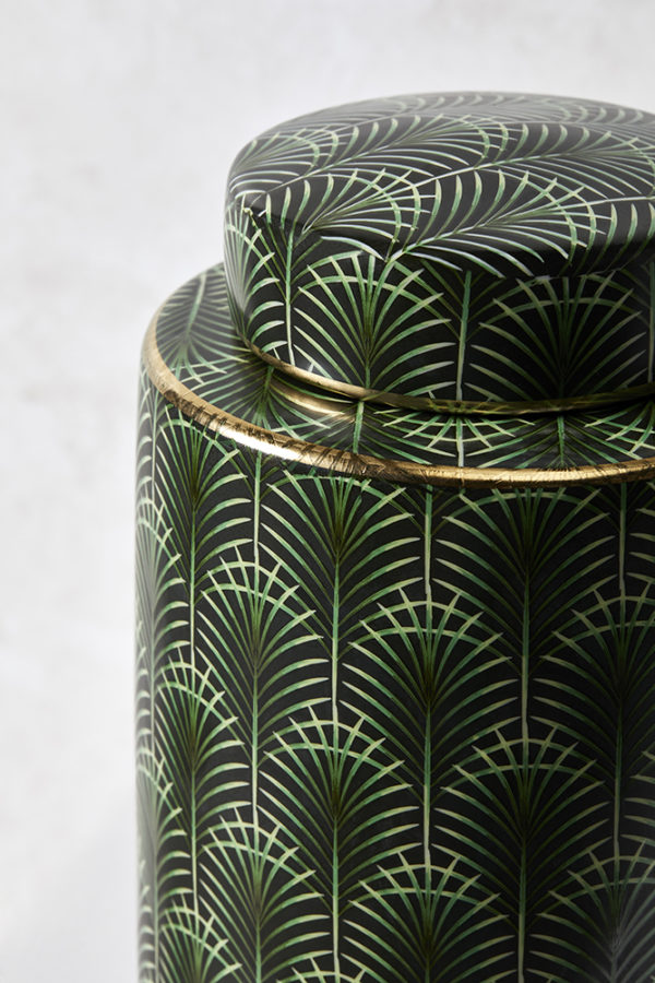 Medium Urn Elegant Urns